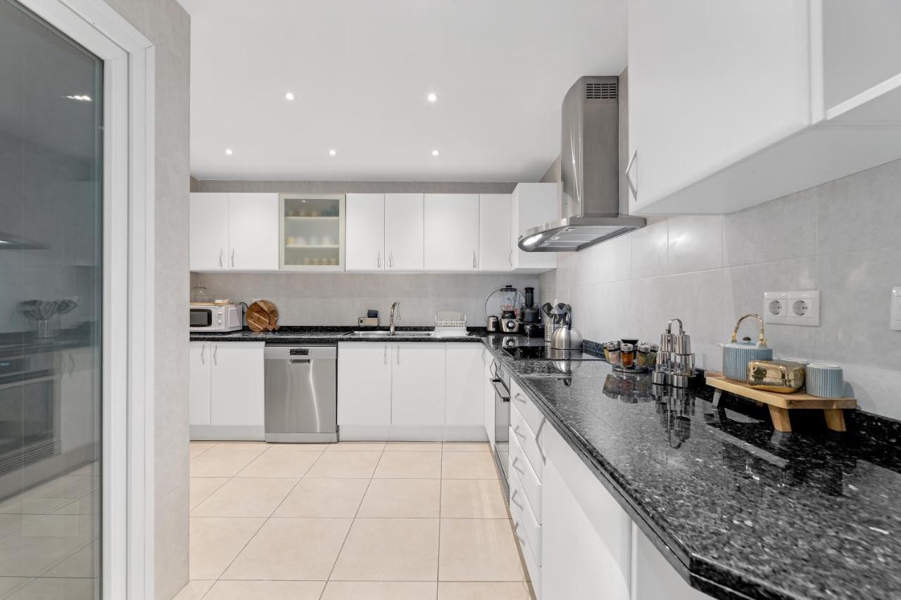 Modern And Large In The Heart Of Puerto Banus Marbella