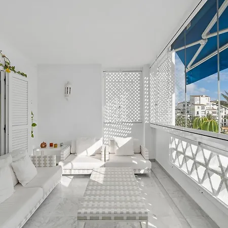 Modern And Large Apartment In The Heart Of Puerto Banus Marbella Exterior photo