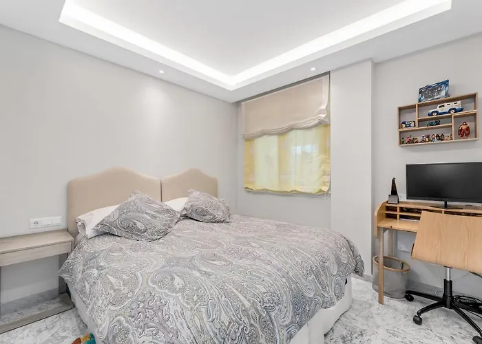 Modern And Large Apartment In The Heart Of Puerto Banus