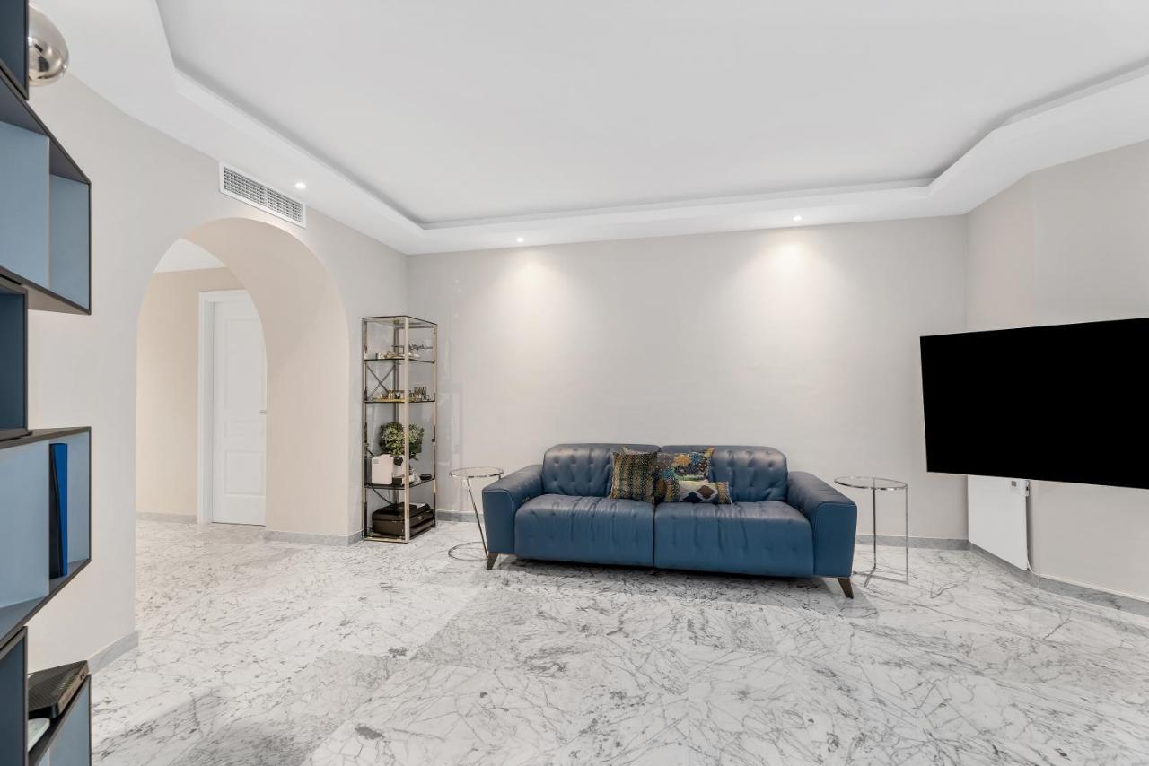 Modern And Large In The Heart Of Puerto Banus